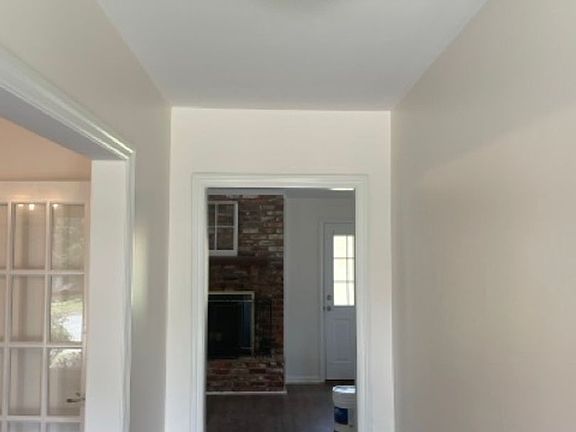 2nd image of 4207 Fairfield Cir