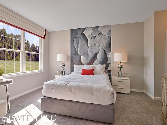 5th image of 2 Schindler Ct APT 9