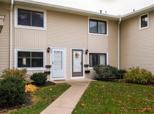 898 Eastbrooke Ln, Rochester, NY 14618