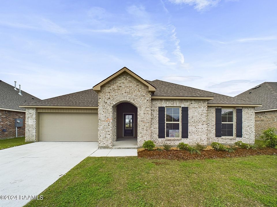 1st image of 131 Hill View Dr