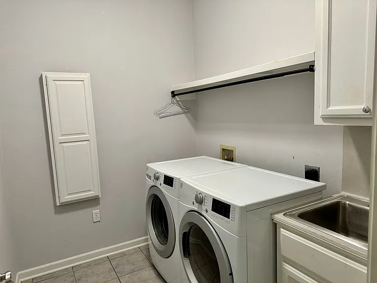 9721 Buttercup Dr — Photo 11