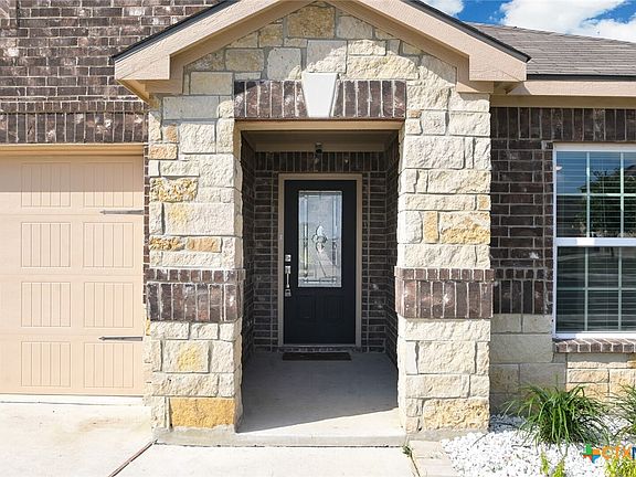 4th image of 12834 Cedarcreek Trl
