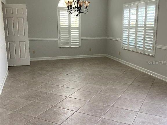 3rd image of 224 HUNTRIDGE WAY