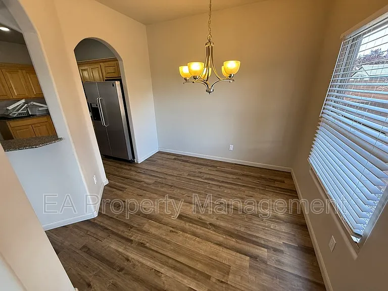 927 Tieran Ct NE — Photo 6