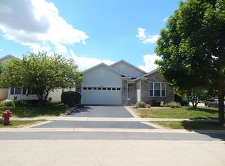 664 S Mecosta Ln, Romeoville, IL 60446