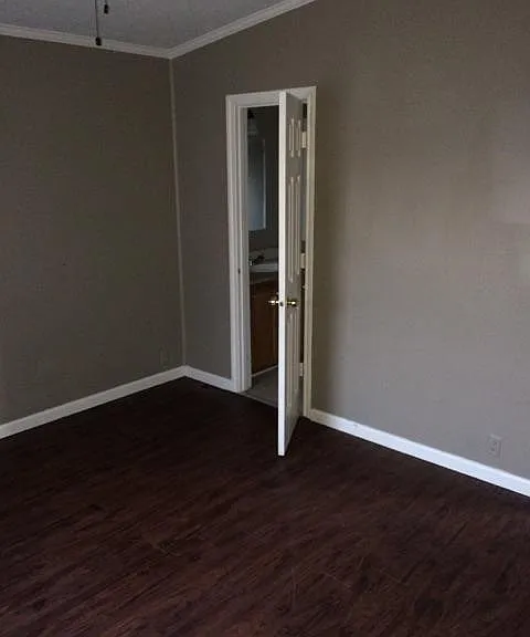 825 W 26th St — Photo 3