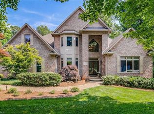 1525 Boxthorne Ln, Winston Salem, NC 27106