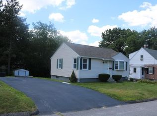 14 Batavia St, Worcester, MA 01604