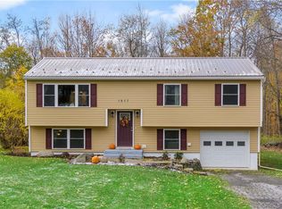 1977 Van Auken Rd, Newark, NY 14513