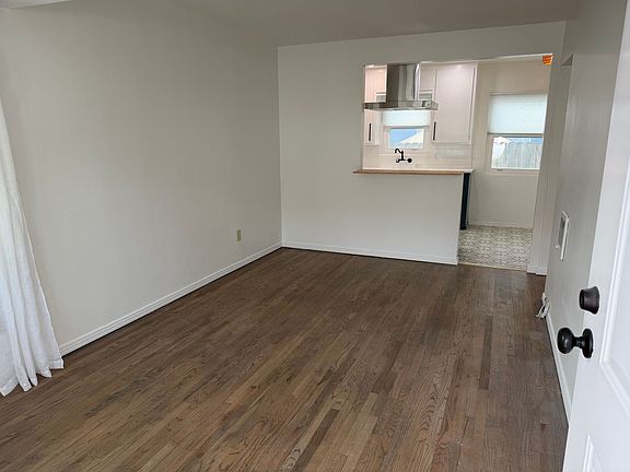 4th image of 4566 Muir Ave