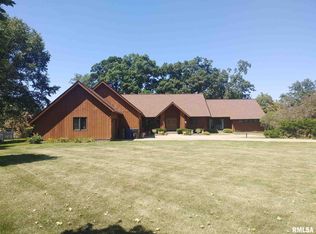 3210 Harts Mill Rd, Clinton, IA 52732