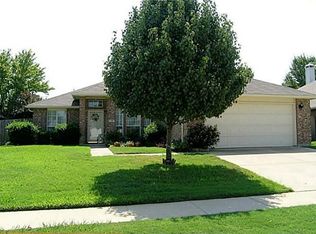 2418 Creek Crossing Ct, Arlington, TX 76018