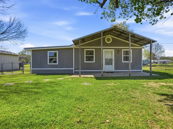 556 Oxbow Ct, Burleson, TX 76028