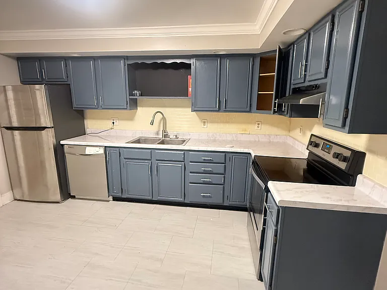 321 Washington Ave #2 — Photo 6
