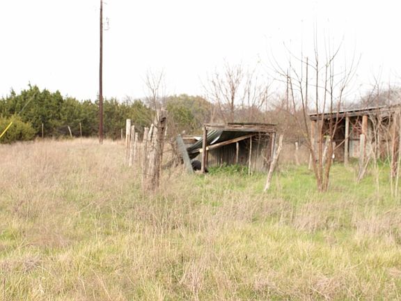 5th image of 1830 County Road 304