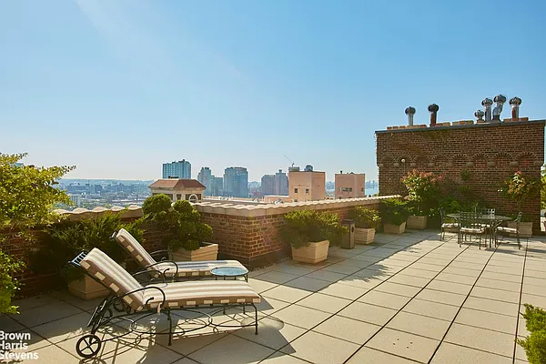 Sold by Brown Harris Stevens | media 21