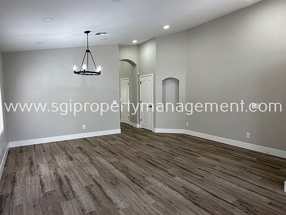 2nd image of 2523 W White Feather Ln