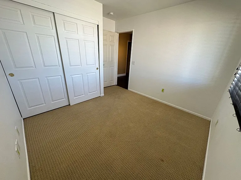 5216 Verenda Ave — Photo 4