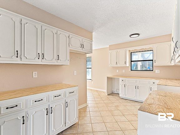 5th image of 46113 Sellers Ln