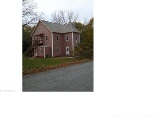 5 Country Club Rd, Killingly, CT 06241