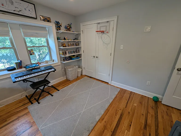 7044 Lincoln Dr — Photo 11