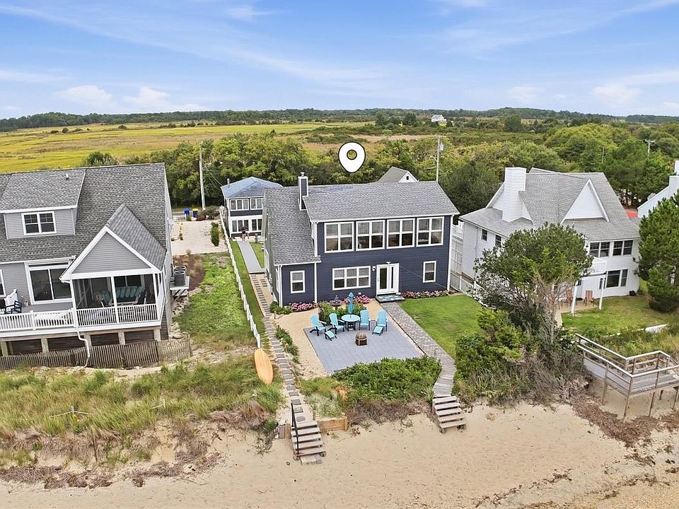 1st image of 287 Bay Ave