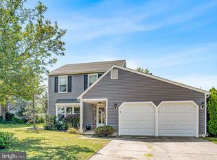 6 Hampshire Ct, Sicklerville, NJ 08081