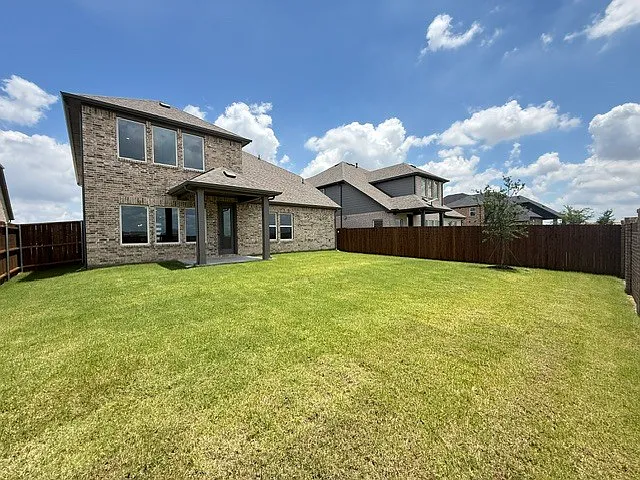 5 bed, 4.0 bath, 2837 sqft, $3,150 — Photo 2