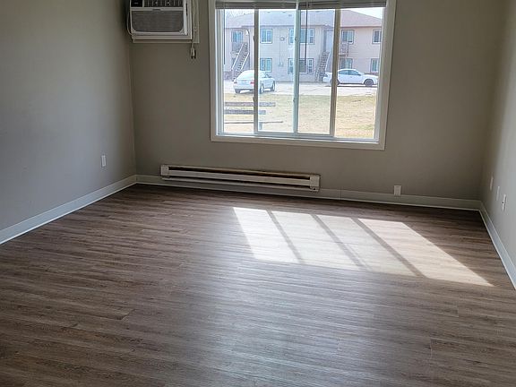 3rd image of 725 S 11th St #17