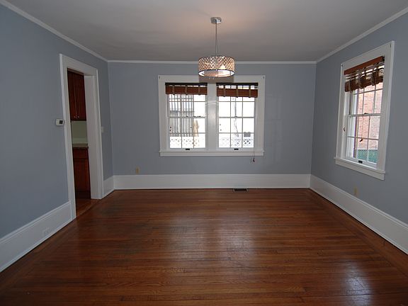 4th image of 226 Larchmont Ave