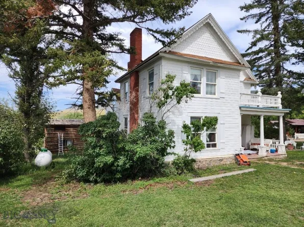 115 E Idaho St, Virginia City, MT 59755