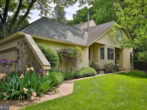 4 Linden Dr #35-1, Elkins Park, PA 19027