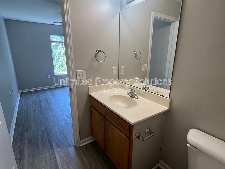 370 S Kerr Ave #303 — Photo 9