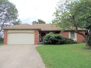 1827 W McGee St, Springfield, MO 65807