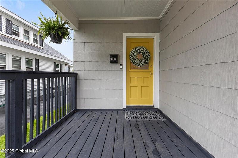 3rd image of 2321 1st Avenue