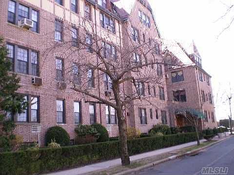 1st image of 6 Burns St APT 319