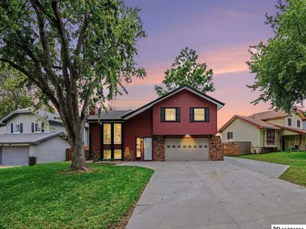 2515 Jack Pine St, Bellevue, NE 68123