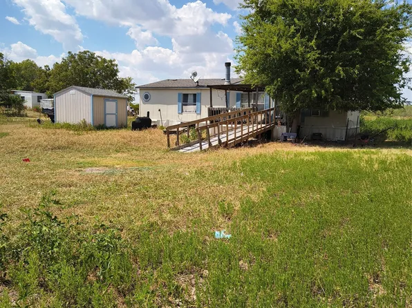 3601 Bluhm Rd, West, TX 76691