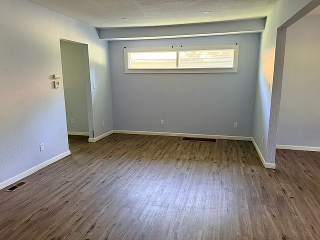 874 S Lafayette Ave — Photo 5
