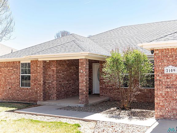 3rd image of 2109 Jadyn Ln