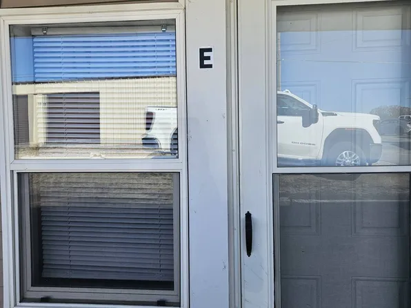 809 State Highway Z APT E, Saint Robert, MO 65584