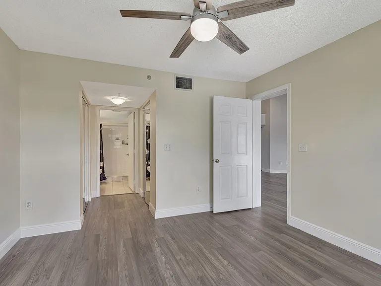 600 Crestwood Ct N #609 — Photo 13