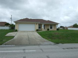 826 Kismet Pkwy E, Cape Coral, FL 33909