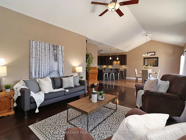 35 Cousins St — Photo 15