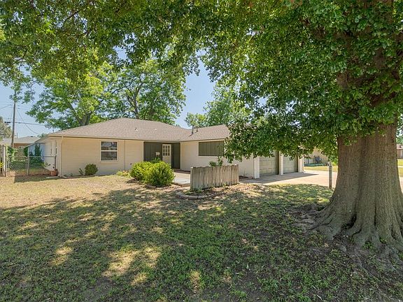 4th image of 7516 NW 27th St