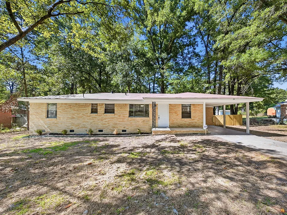 24 Frostwood Dr