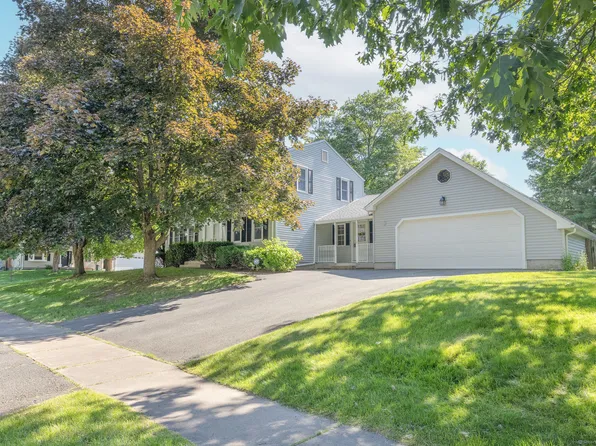 34 Plainfield Street, Enfield, CT 06082