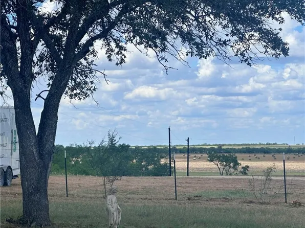 8268 Fm 1347, Stockdale, TX 78160