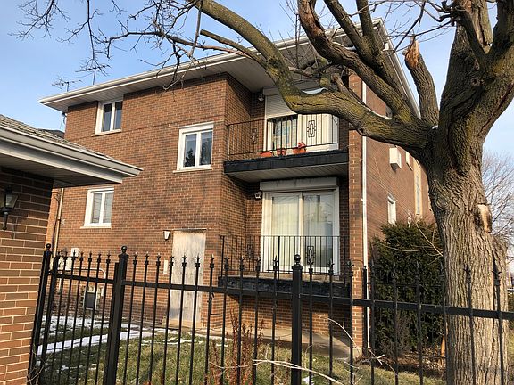 3rd image of 364 Crandon Ave