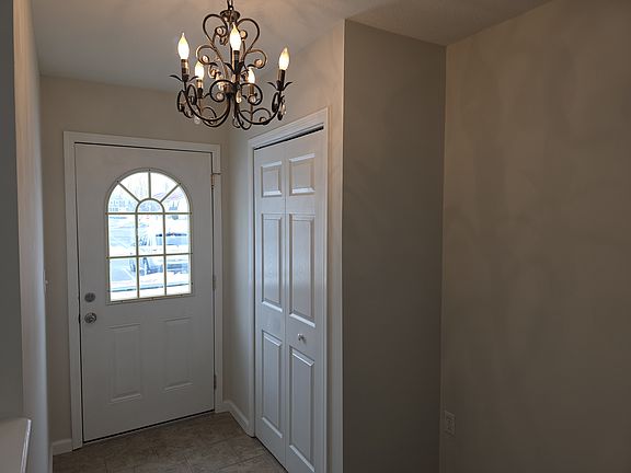 2nd image of 102 Briar Mills Dr